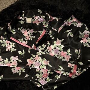 Secret Treasures Black and Pink Floral Sleepwear